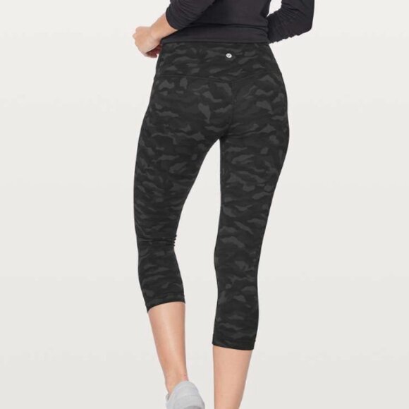 Lululemon Align Crop *21" Sequoia Camo Print Deep Coal Black 6 leggings cropped - Picture 7 of 7